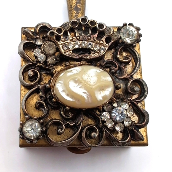 Vintage Handled Gold Tone Snuff / Pill Box with Rhinestones & Faux Pearl on Lid - Picture 5 of 12